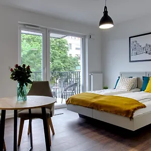 Essence Sapphire Poznań